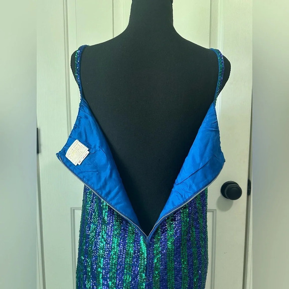Vintage 1960s Cardell Sequin Mini Dress. Size 10. - Picture 5 of 8